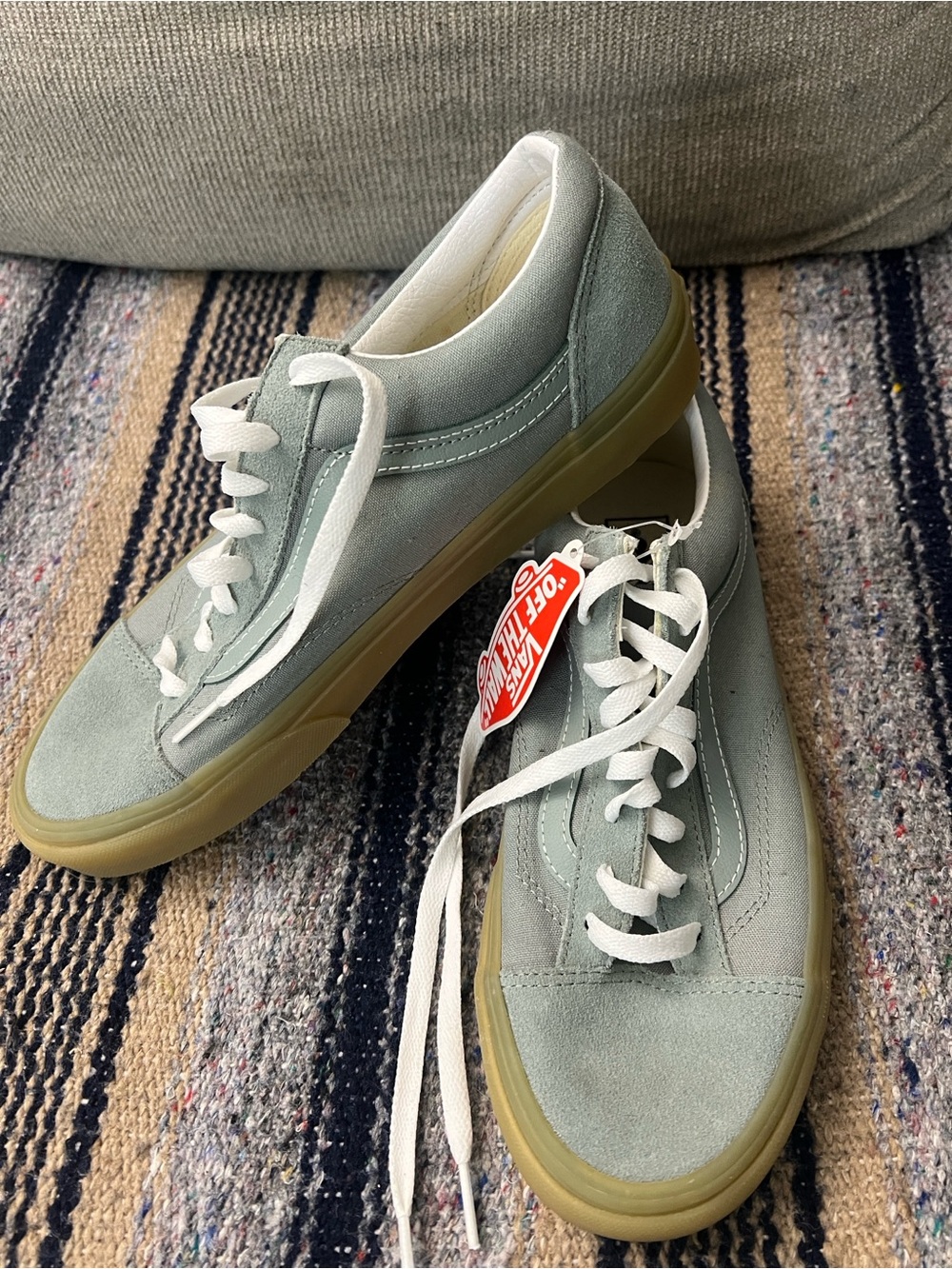 NWT Vans Old Skool Low-Top Sneakers in Sage Green with Gum Sole